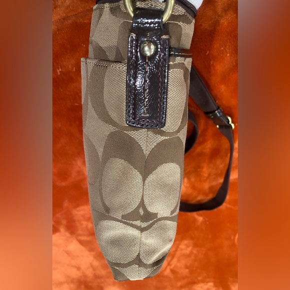 Coach Brown Cross Body Bag - Picture 4 of 16
